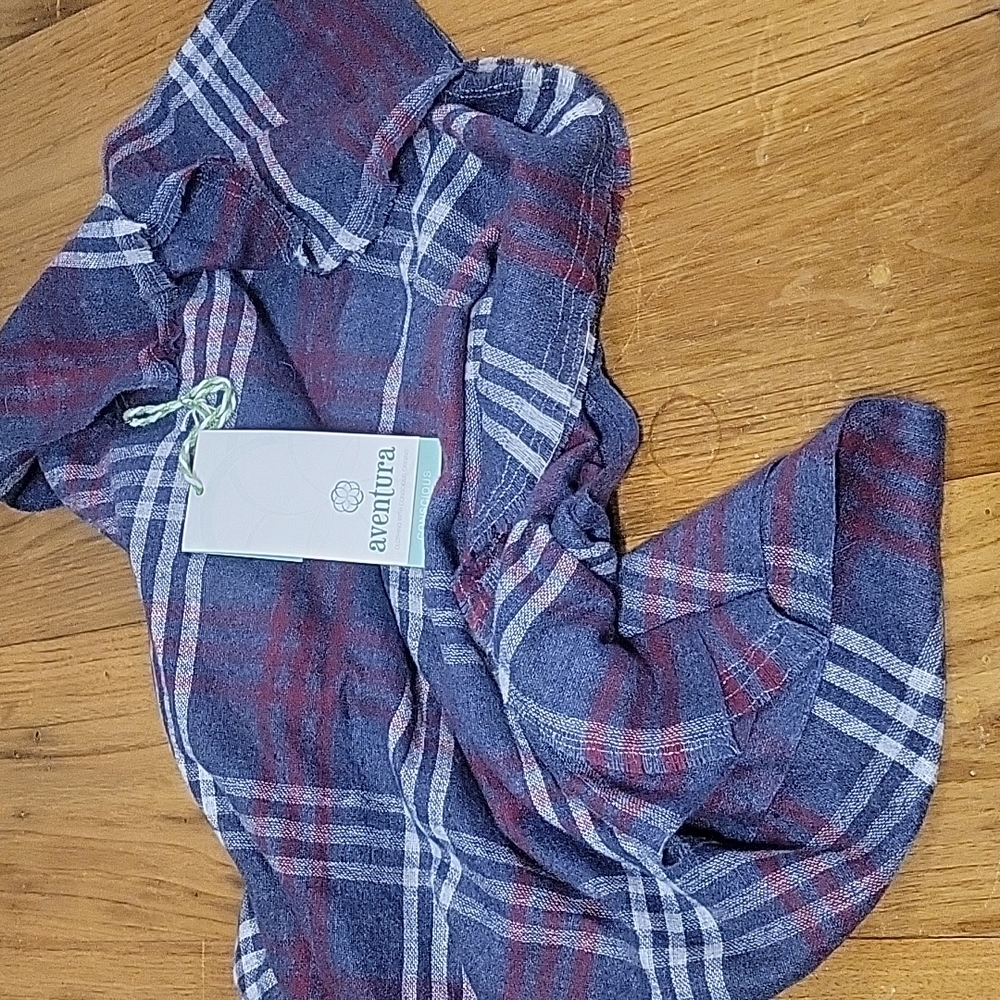 NWT Aventura acrylic and wool blend navy, wine, and light gray 76 x 28 scarf